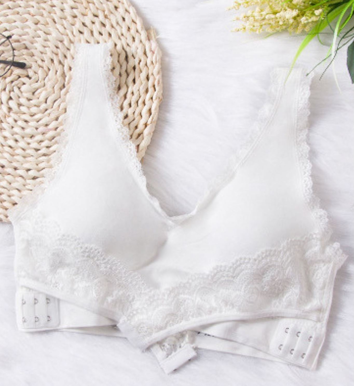 Fabme Women's White Padded Shaping  Bra